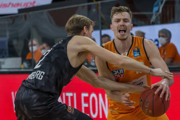 对球队的发 对球队的发