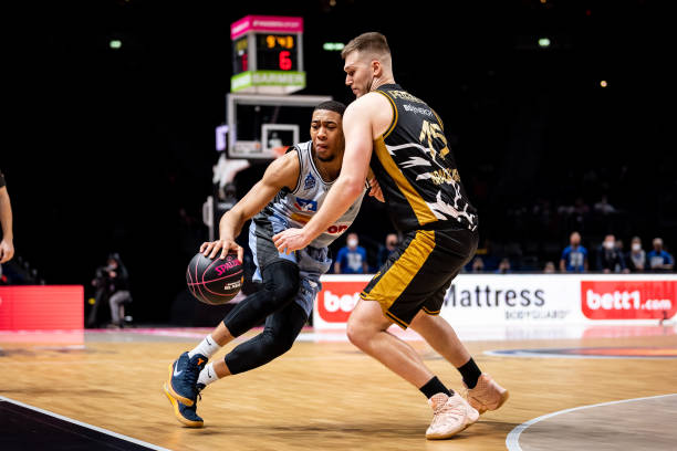 生活规律的 生活规律的