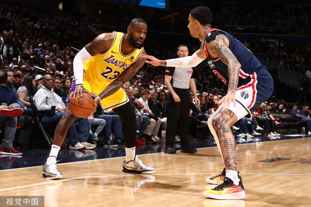 与C罗持平 与C罗持平